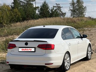 2015 Volkswagen Jetta VI Рестайлинг, белый, 900000 рублей, вид 1
