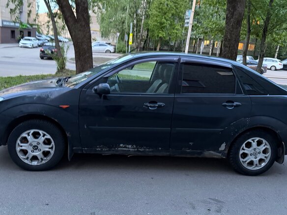 2004 Ford Focus I Рестайлинг, чёрный, 300000 рублей - вид 3