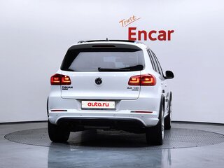 2013 Volkswagen Tiguan I Рестайлинг, белый, 1737000 рублей, вид 4