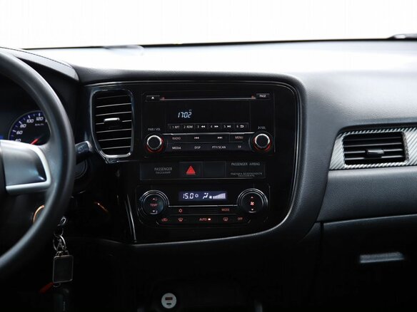 2015 Mitsubishi Outlander III Рестайлинг 2, белый - вид 12