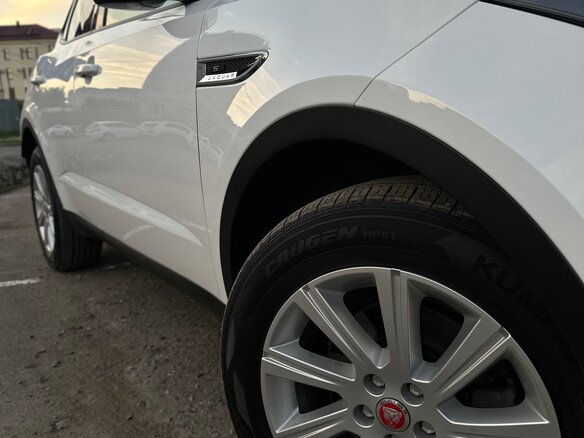 2018 Jaguar E-Pace I, белый, 3300000 рублей - вид 16