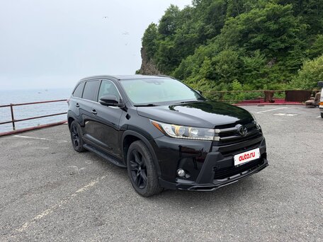 2020 Toyota Highlander III (XU50) Рестайлинг, чёрный, 3500000 рублей, вид 3