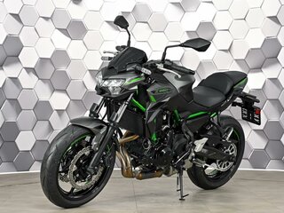 2025 Kawasaki Z 650, серый, 977000 рублей, вид 2