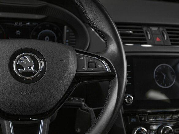 2020 Skoda Octavia III (A7) Рестайлинг, коричневый, 1799000 рублей - вид 11