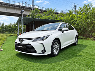 2023 Toyota Corolla XII (E210), белый, 1500001 рублей, вид 1