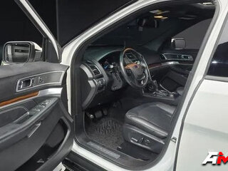 2017 Ford Explorer V Рестайлинг, белый, 5826000 рублей, вид 4