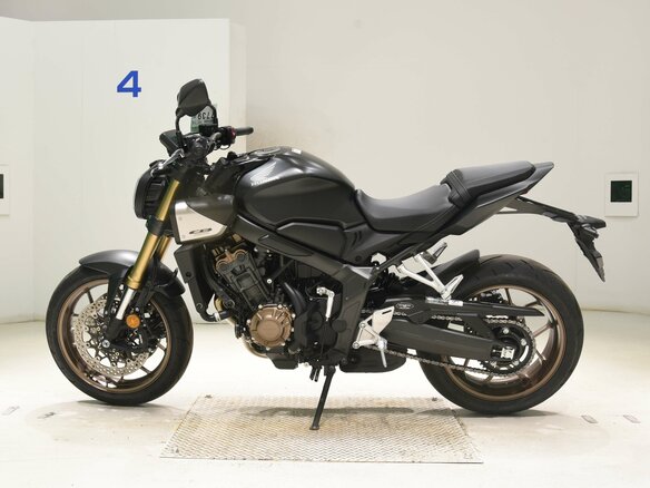 2025 Honda CB 650R, чёрный, 1030000 рублей - вид 5