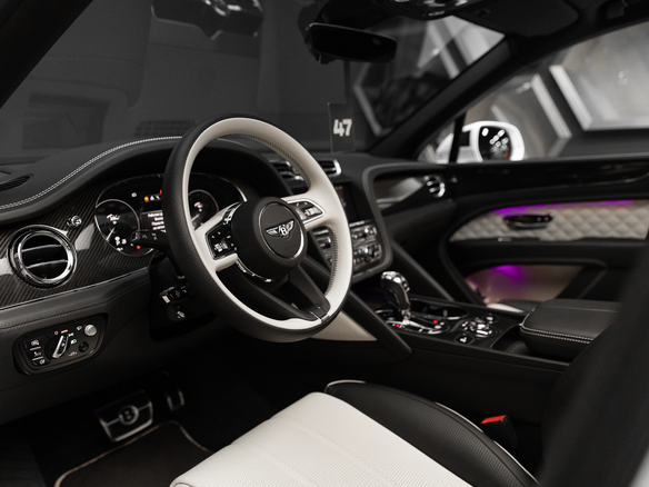 2022 Bentley Bentayga I Рестайлинг, белый, 24900000 рублей - вид 16