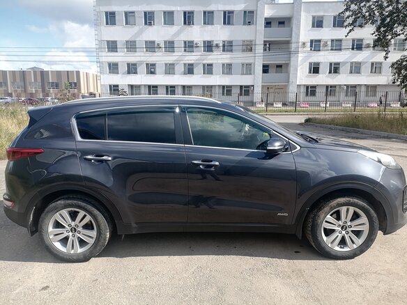 2016 Kia Sportage IV, серый, 1900000 рублей - вид 4