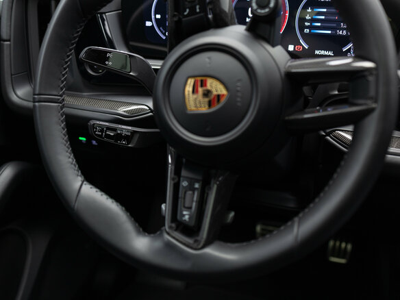 2025 Porsche Cayenne GTS Coupé III Рестайлинг, серый, 20290000 рублей - вид 14