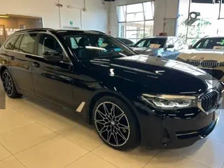 2023 BMW 5 серии 518d VII (G30/G31/G38) Рестайлинг, чёрный, 3300000 рублей, вид 1