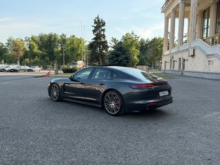 2019 Porsche Panamera GTS II, серый, 10990000 рублей, вид 3
