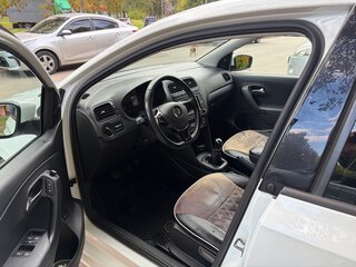 2016 Volkswagen Polo V Рестайлинг, белый, 1100000 рублей, вид 5