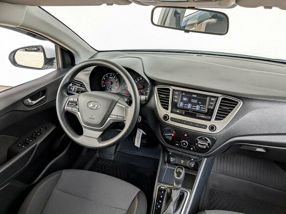 2022 Hyundai Solaris II Рестайлинг, белый, 1499000 рублей - вид 26