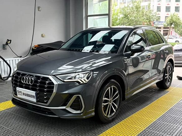 2023 Audi Q3 35 TFSI II (F3), серый, 2040000 рублей