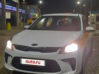 2019 Kia Rio IV, белый, 700000 рублей, вид 2