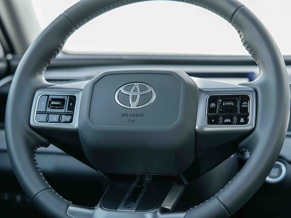 2026 Toyota RAV4 VI (XA60), белый, 4090000 рублей - вид 10