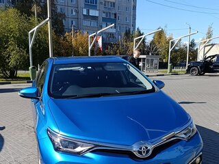 2017 Toyota Auris II Рестайлинг, синий, 1100000 рублей, вид 1