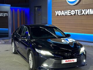 2019 Toyota Camry VIII (XV70), чёрный, 2990000 рублей, вид 2