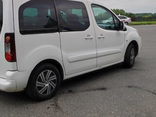 2012 Citroen Berlingo II Рестайлинг, белый, 690000 рублей, вид 2