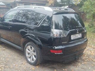 2010 Mitsubishi Outlander II Рестайлинг, чёрный, 1100000 рублей, вид 3