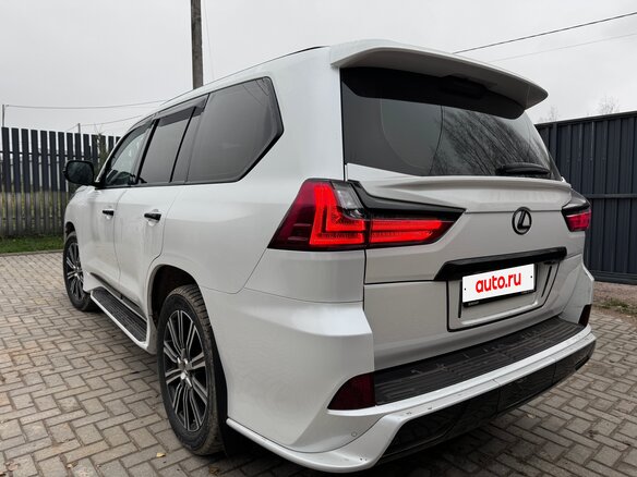 2019 Lexus LX 570 III Рестайлинг 2, белый, 7999999 рублей - вид 8
