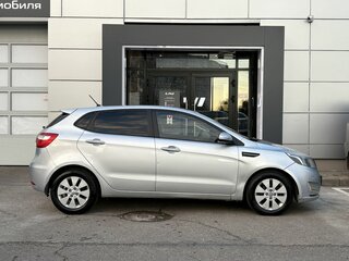 2014 Kia Rio 4-speed III, серебристый, 659000 рублей, вид 4