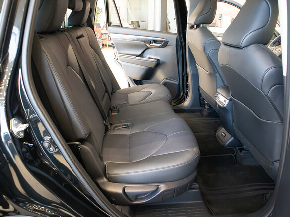 2026 Toyota Highlander IV (XU70), чёрный, 5690000 рублей - вид 14