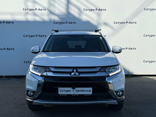 2017 Mitsubishi Outlander III Рестайлинг 2, белый, 1790000 рублей, вид 2
