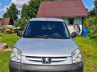 2008 Peugeot Partner II, серебристый, 550000 рублей, вид 2