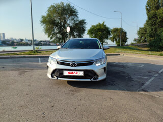 2015 Toyota Camry VII (XV50) Рестайлинг, серебристый, 1850000 рублей, вид 2