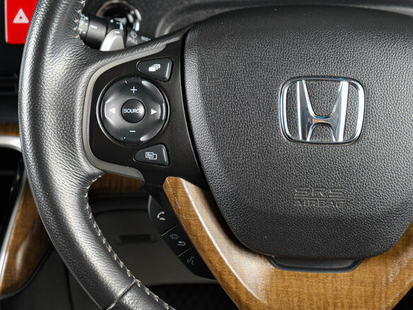 2020 Honda Stepwgn V Рестайлинг, белый, 2559000 рублей - вид 13