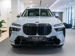 2025 BMW X7 40d I (G07) Рестайлинг, серый, 18300000 рублей, вид 3