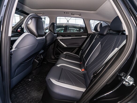 2026 Geely Atlas II, чёрный - вид 12