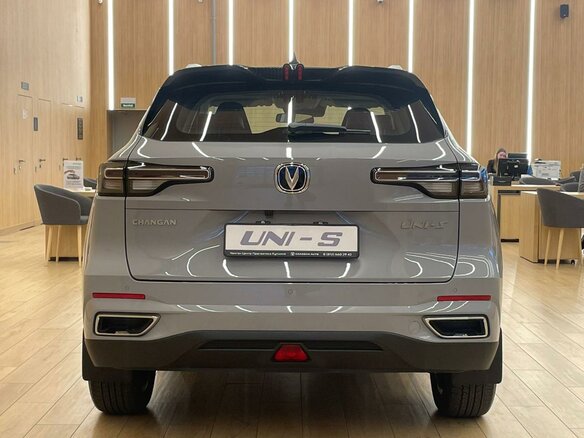 2026 Changan UNI-S I, серебристый, 3229900 рублей - вид 5