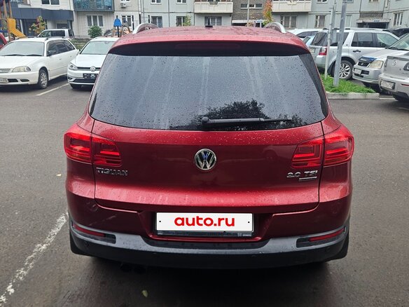2012 Volkswagen Tiguan I Рестайлинг, красный, 1475000 рублей - вид 3