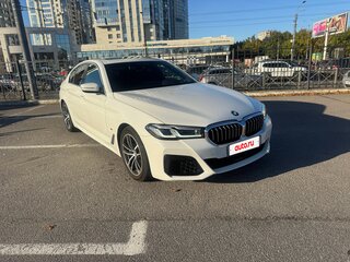 2020 BMW 5 серии 523d xDrive VII (G30/G31/G38) Рестайлинг, белый, 4490000 рублей, вид 3