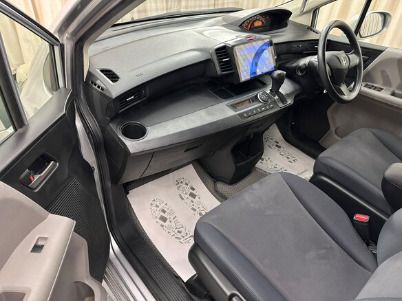 2010 Honda Freed I, серый, 1049000 рублей - вид 12