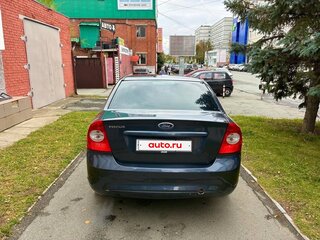 2010 Ford Focus II Рестайлинг, серый, 400000 рублей, вид 5