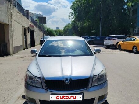 2013 Skoda Octavia II (A5) Рестайлинг, серый, 799000 рублей, вид 2
