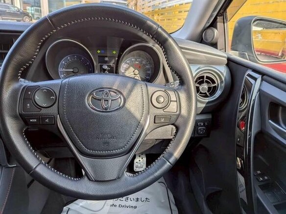 2017 Toyota Auris II Рестайлинг, чёрный - вид 15