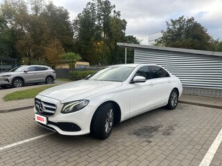 2016 Mercedes-Benz E-Класс 200 V (W213, S213, C238), белый, 2500000 рублей, вид 1