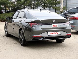 2022 Hyundai Avante VII, серебристый, 1600000 рублей, вид 3