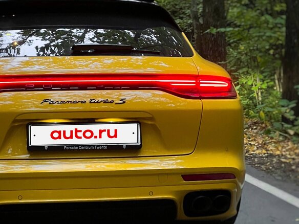 2022 Porsche Panamera Turbo S E-Hybrid Sport Turismo II Рестайлинг, жёлтый, 15000000 рублей - вид 6
