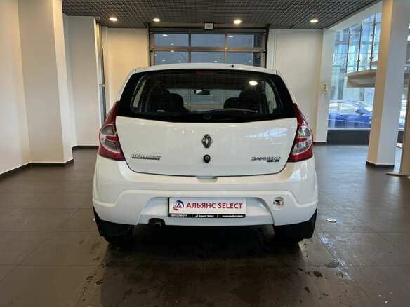 2013 Renault Sandero I, белый, 434000 рублей - вид 3