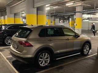 2018 Volkswagen Tiguan II, бежевый, 2050000 рублей, вид 4