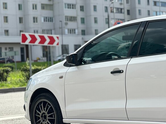 2010 Volkswagen Polo V, белый - вид 11