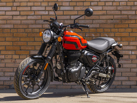 2026 Royal Enfield Hunter, красный, 462000 рублей, вид 1