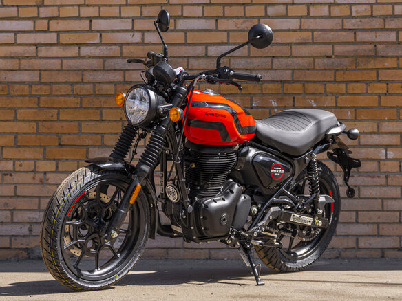 2026 Royal Enfield Hunter, красный