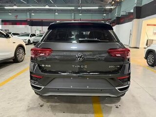 2022 Volkswagen T-Roc I Рестайлинг, чёрный, 1710000 рублей, вид 4